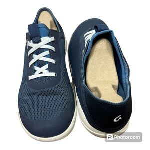 OluKai Moku Pae Trench Blue & Off White White No Tie Laces Shoes EUC Sz 9